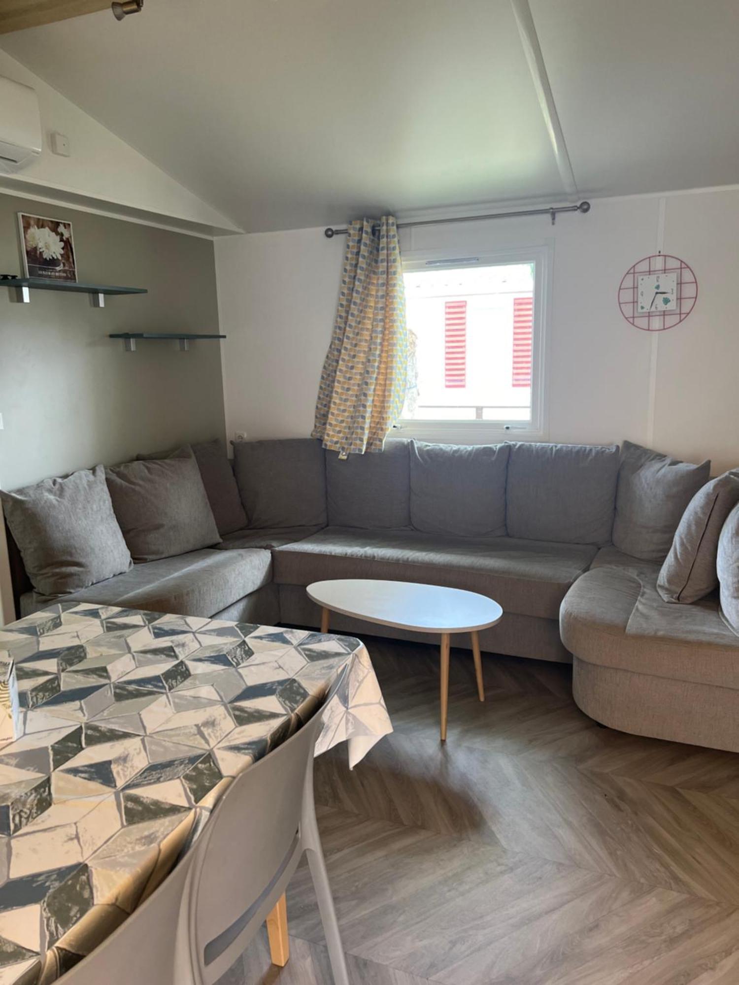 Mobilhome La Carabasse Vias Plage מראה חיצוני תמונה